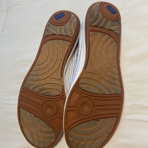 Keds striped boat shoe. 9 - Picture 7 of 7